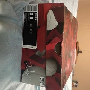 Nike Kyrie Confetti